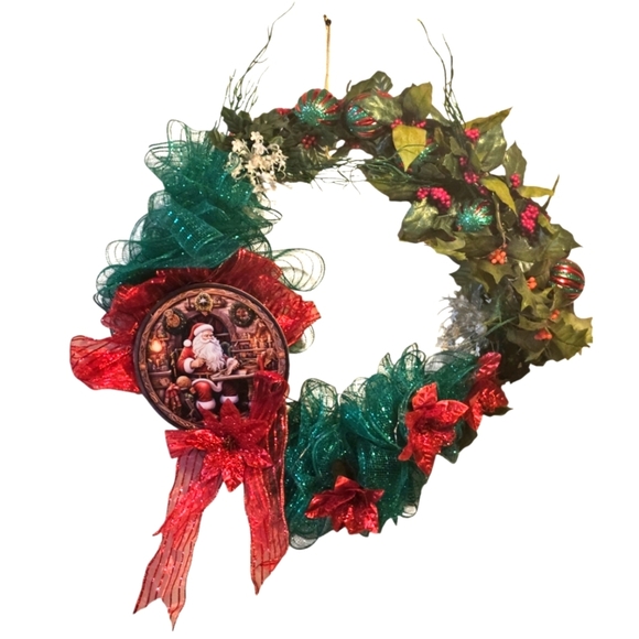 Hand Crafted GreenHandmade Holiday Wreath Santa's Wall Door decor String Lights - Picture 1 of 17